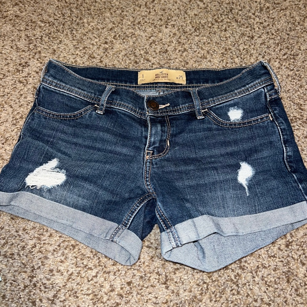 hollister jean shorts with rips